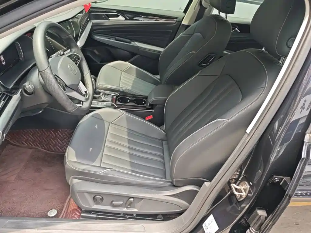 Volkswagen Passat 2023 — фото 15