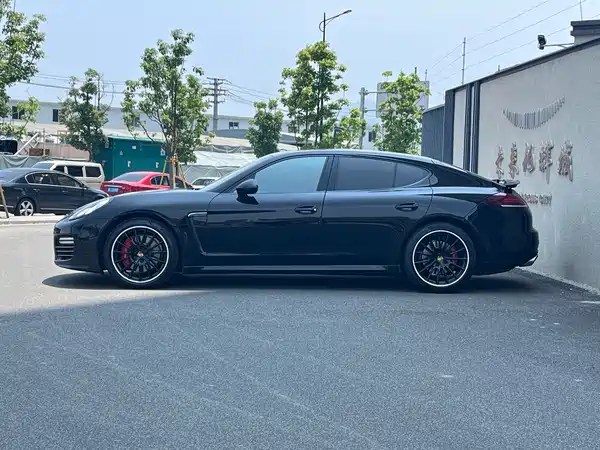 Porsche Panamera 2016