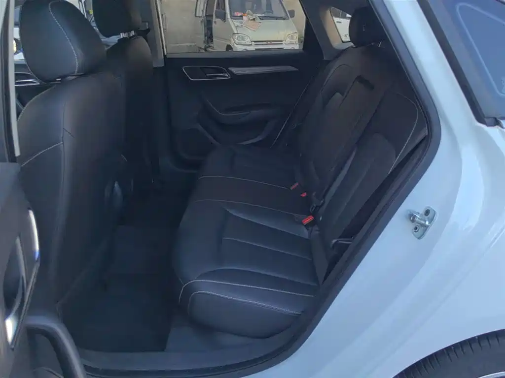 Roewe i6 Classic 2019 — фото 17