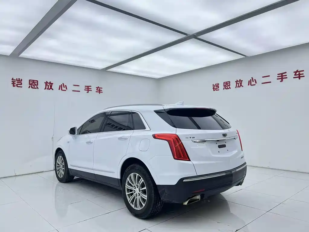 Cadillac XT5 2018 — фото 14