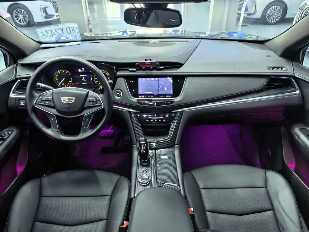 Cadillac XT5 2020 — фото 10