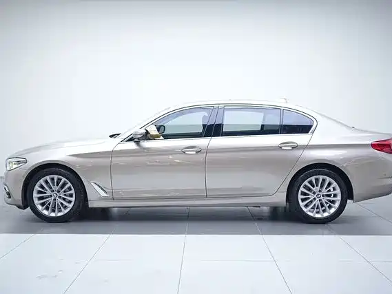BMW 5 Series 2020 — фото 2