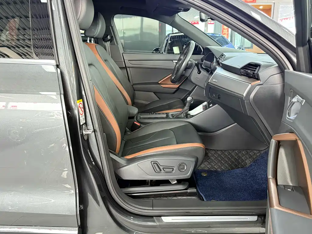 Audi Q3 2023 — фото 10