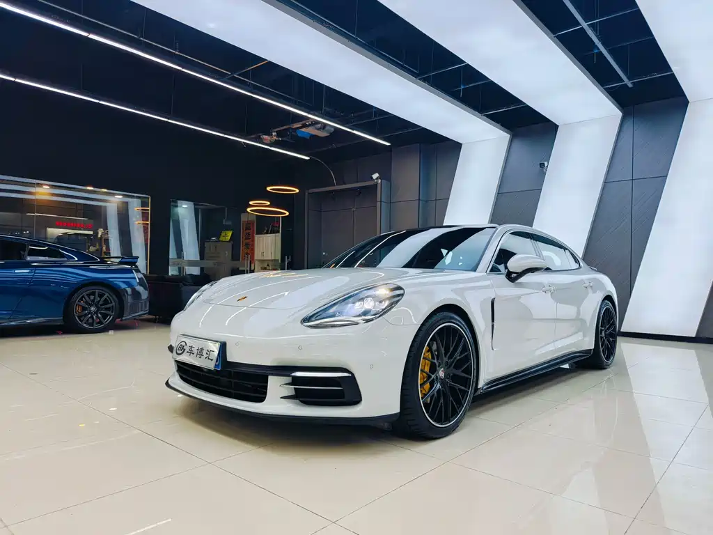 Porsche Panamera 2017 — фото 1