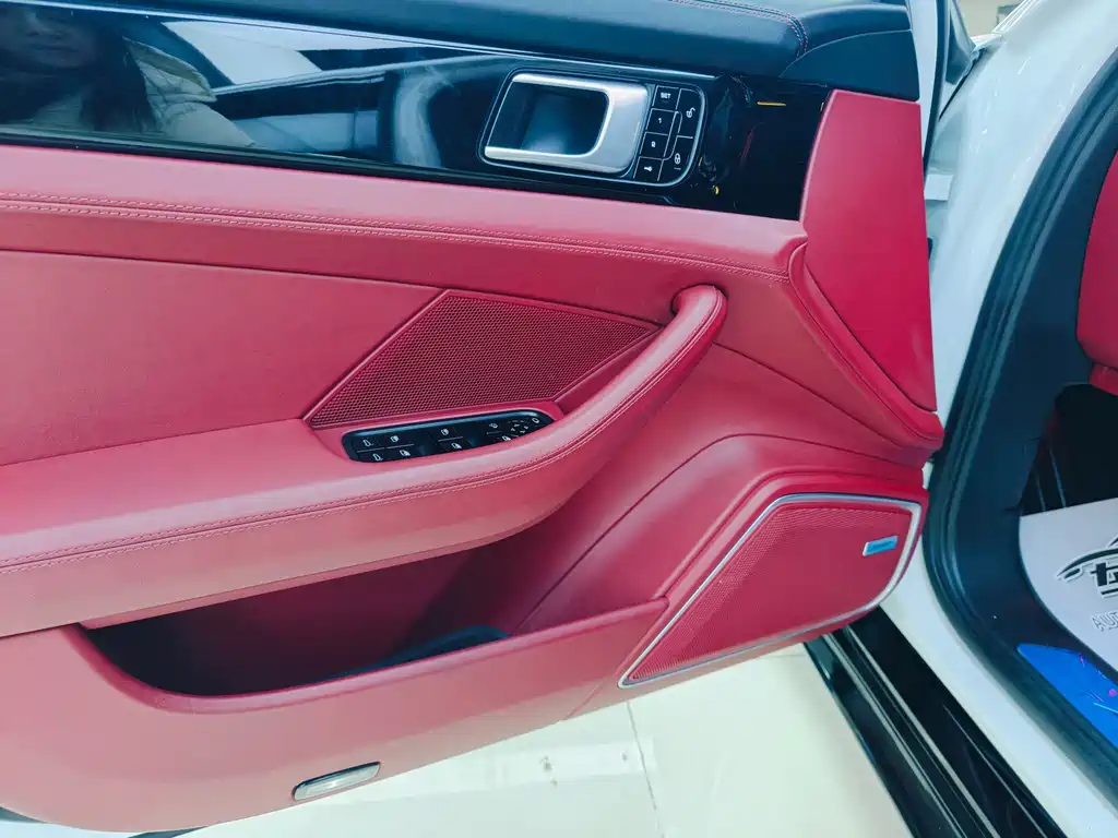 Porsche Panamera 2017 — фото 18