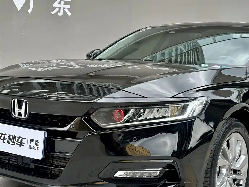 Honda Accord 2020 — фото 18