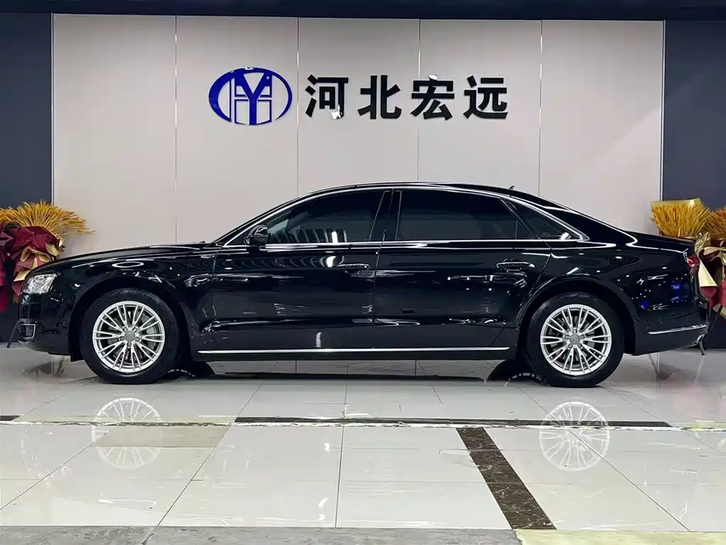 Audi A8 2017 — фото 3