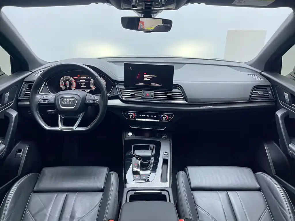 Audi Q5L 2023 — фото 17