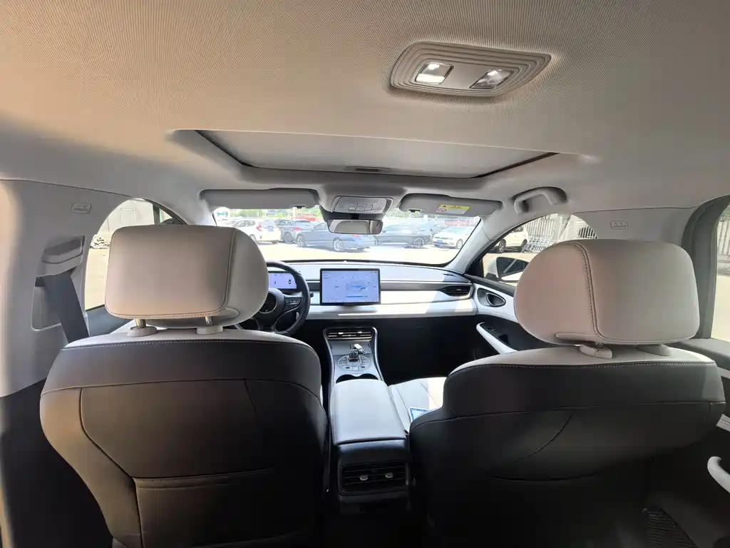 BYD Seal 05 DM-i 2025 — фото 11