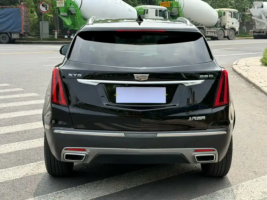 Cadillac XT5 2021 — фото 4