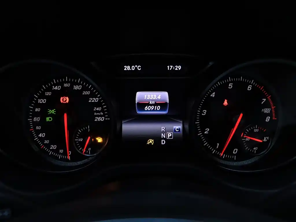 Mercedes-Benz CLA 2017 — фото 18