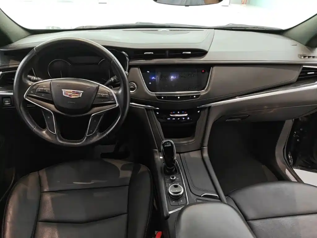 Cadillac XT5 2020 — фото 10