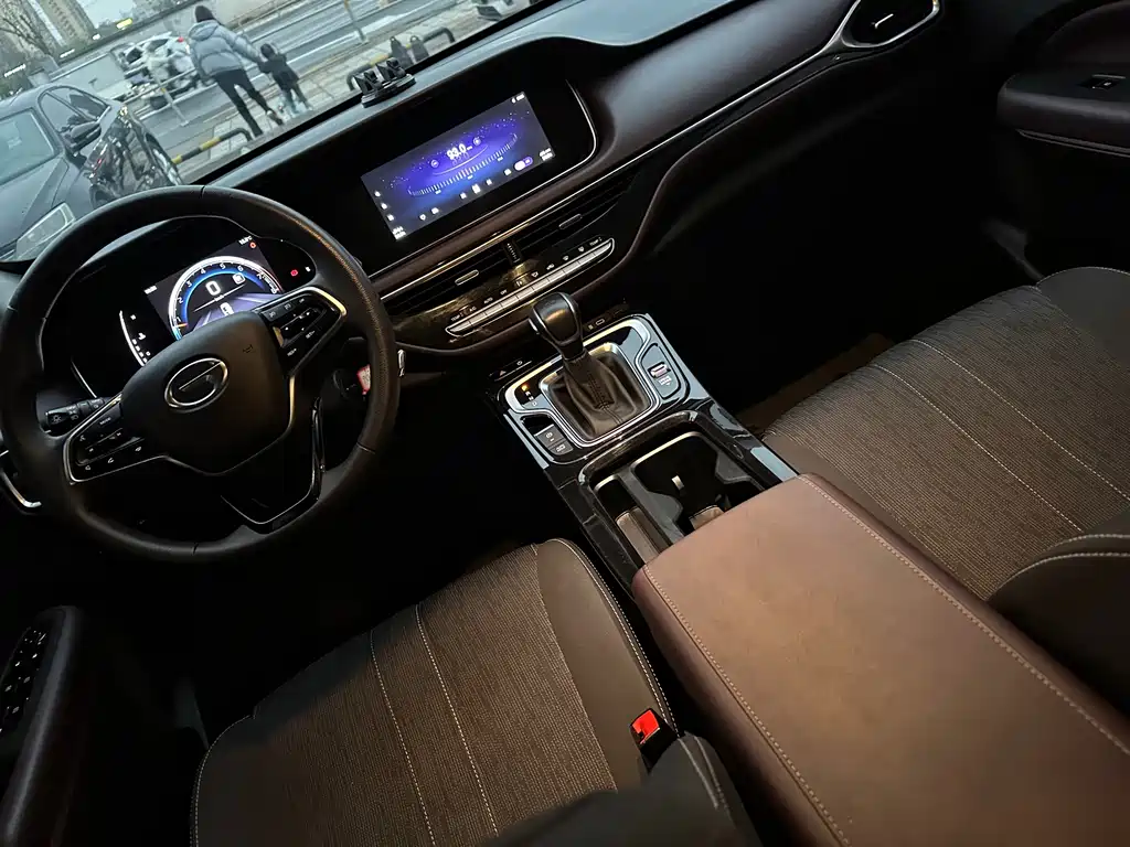 GAC Motor Trumpchi M6 2023 — фото 15