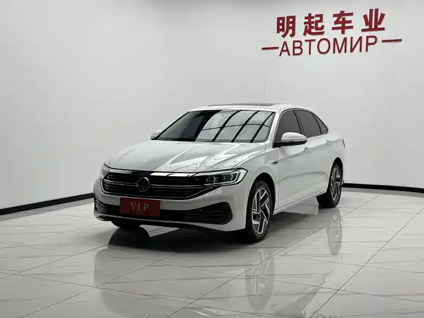 Volkswagen Sagitar 2022