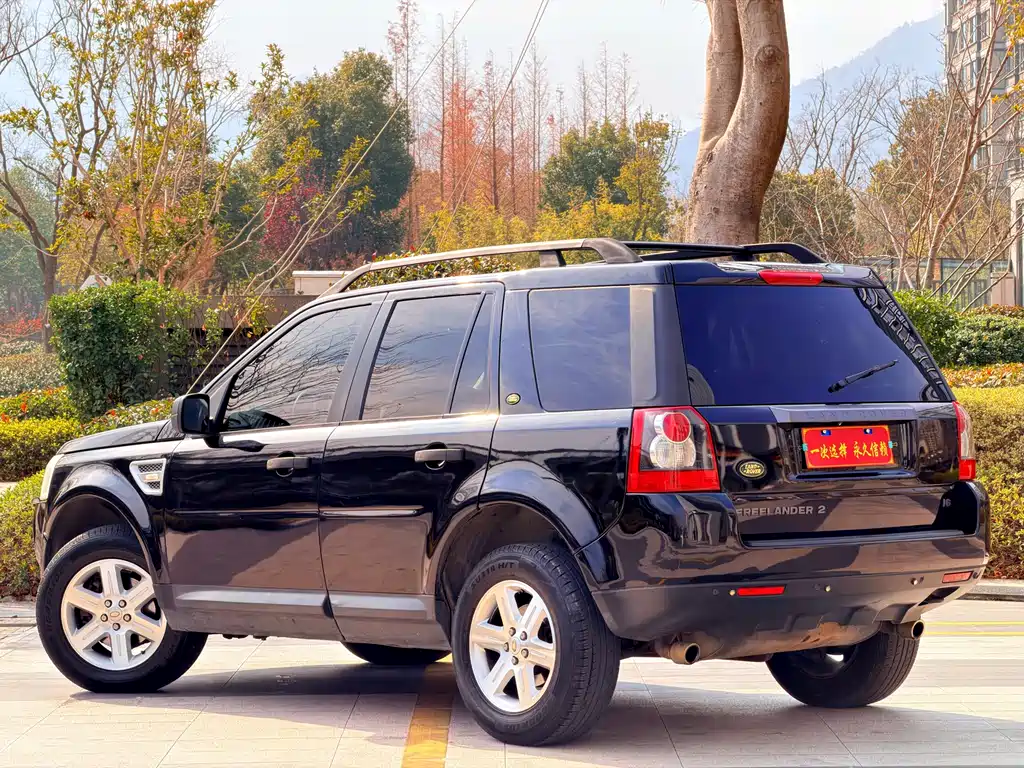 Land Rover Freelander 2 2010 — фото 18