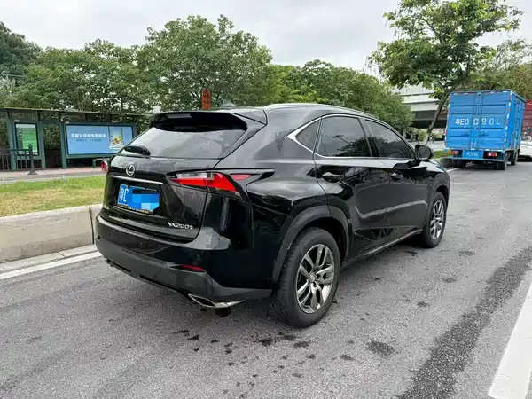 Lexus NX 2015