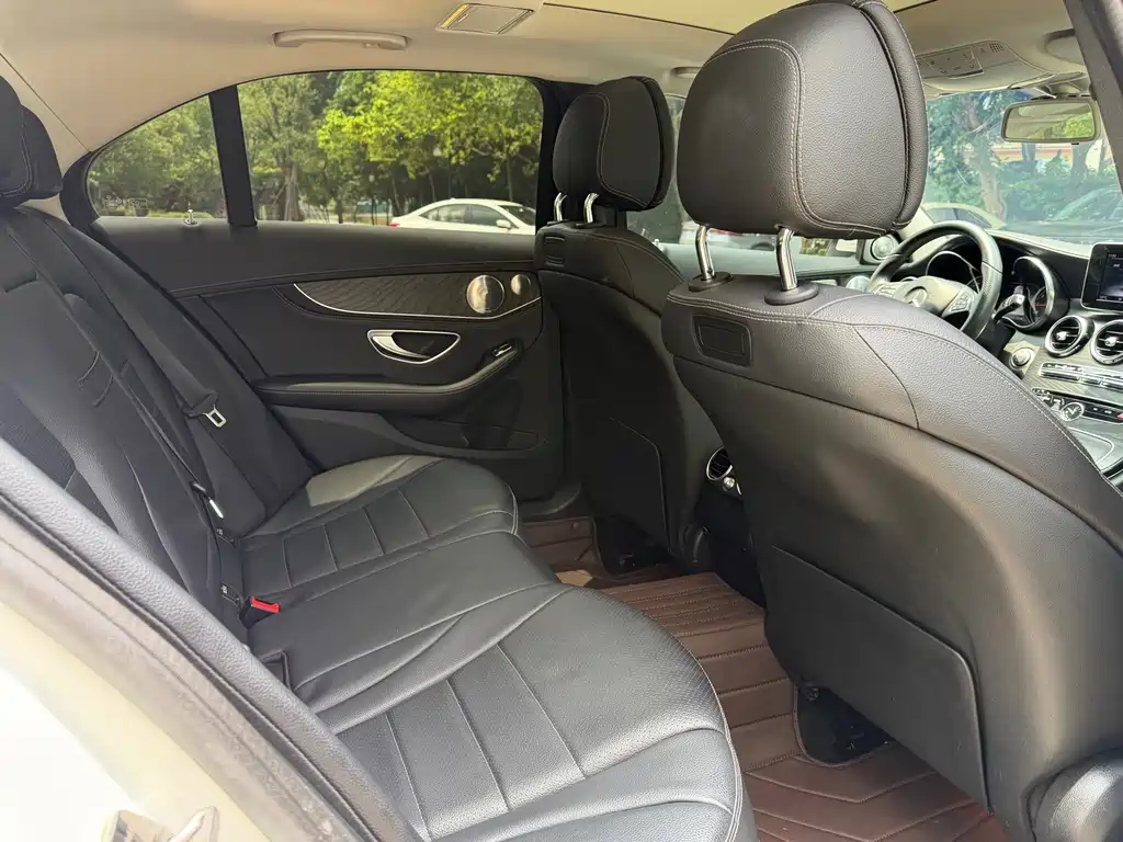 Mercedes-Benz C-Class 2018 — фото 11