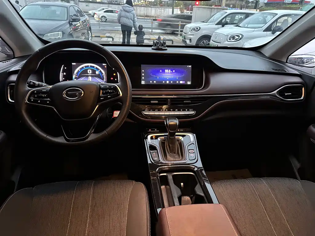 GAC Motor Trumpchi M6 2023 — фото 14