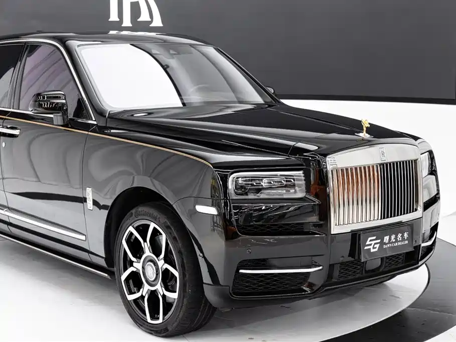 Rolls-Royce Cullinan 2024 — фото 19