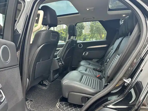 Land Rover Discovery 2021