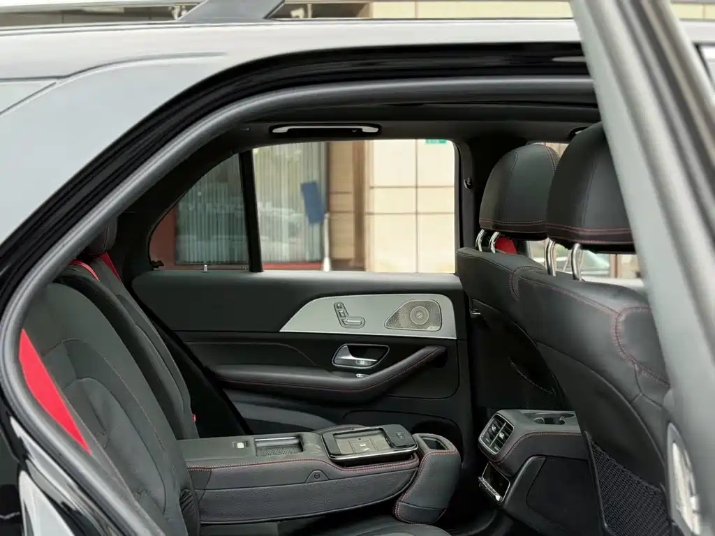 Mercedes-Benz GLE AMG 2025 — фото 13