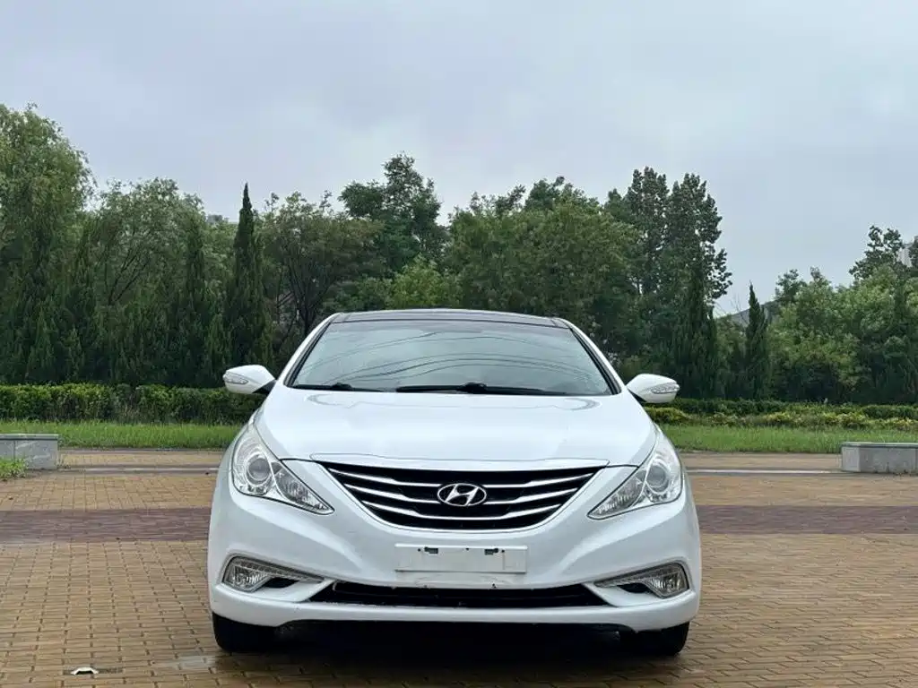 Hyundai Sonata 2013 — фото 2