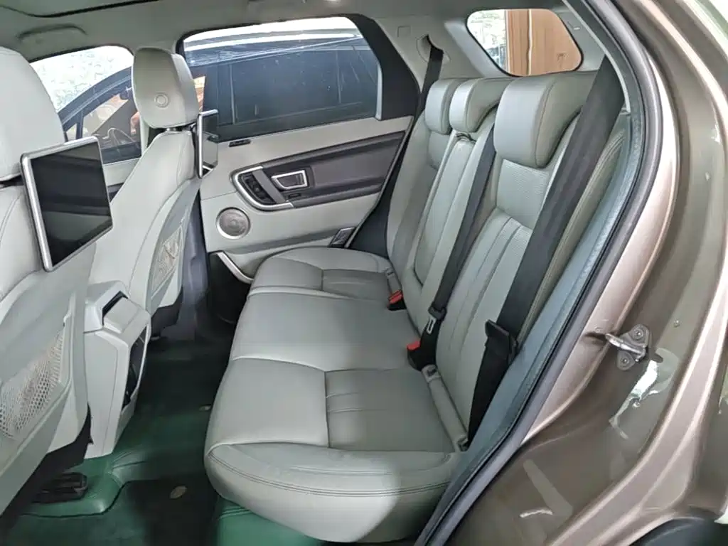 Land Rover Discovery Sport 2017 — фото 17