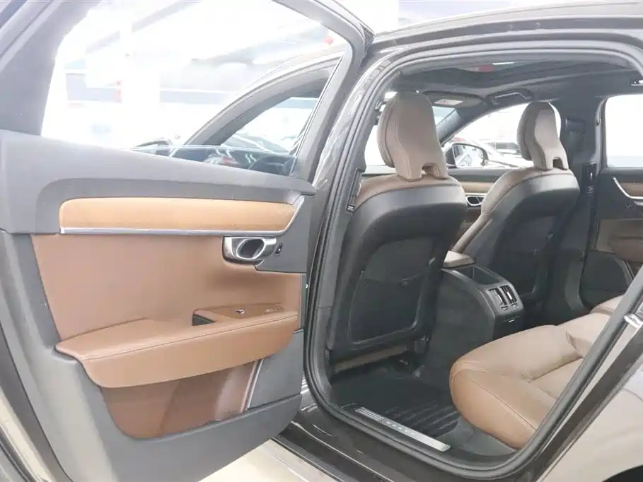 Volvo S90 2023 — фото 14