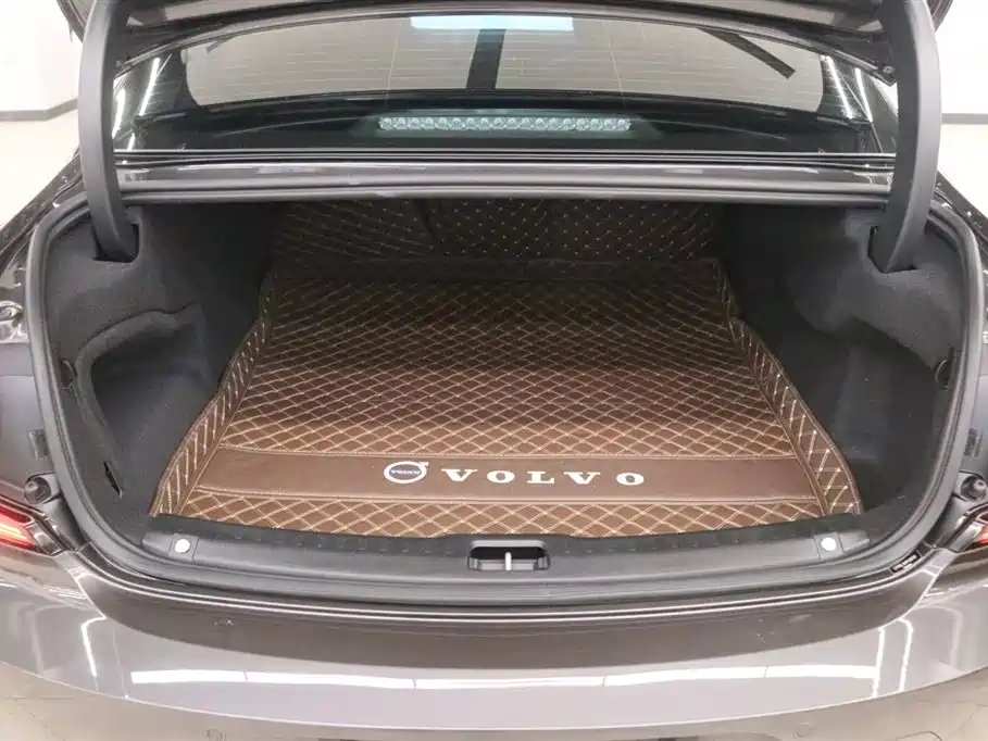 Volvo S90 2023 — фото 18