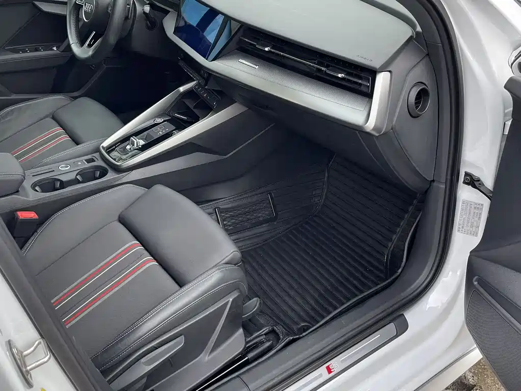 Audi A3 2022 — фото 9