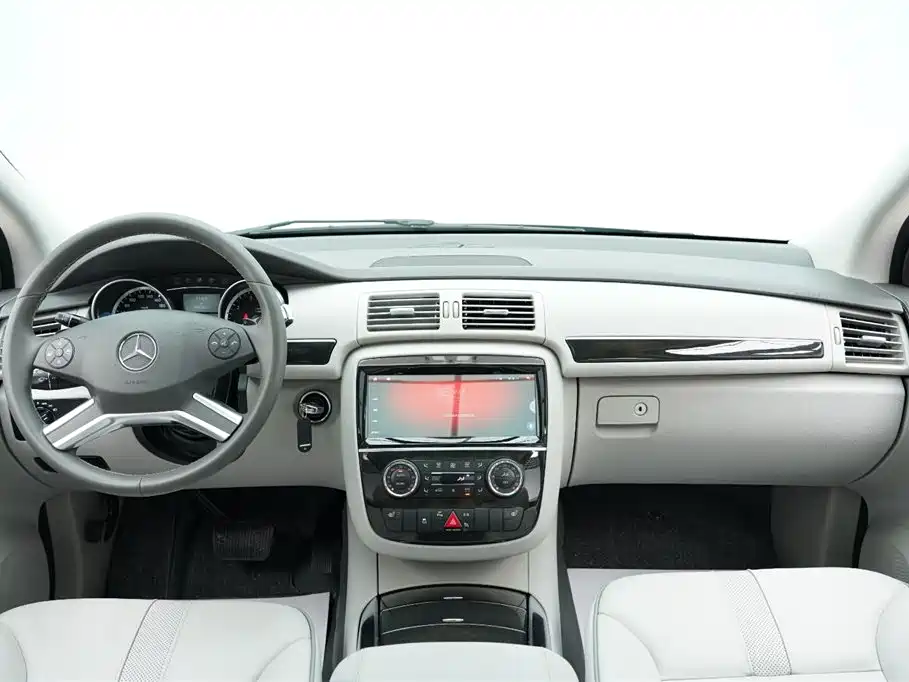 Mercedes-Benz R-Class 2016 — фото 16
