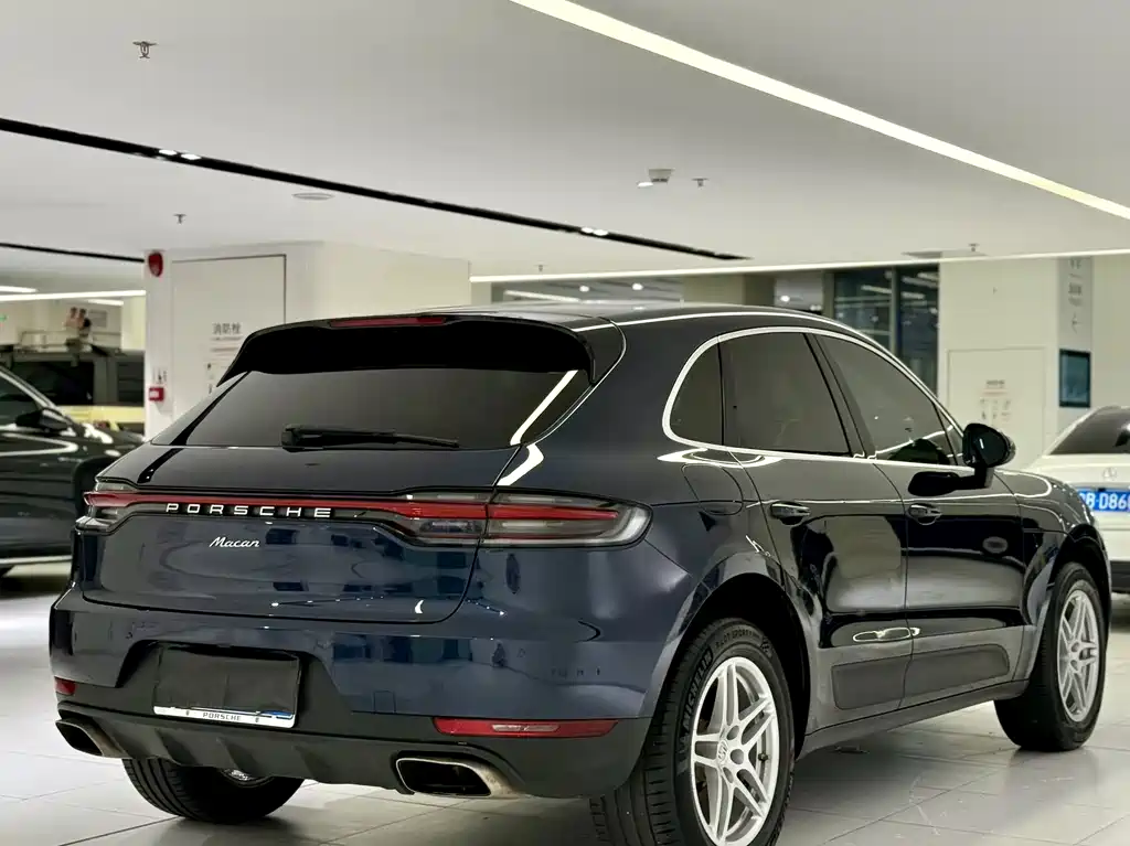 Porsche Macan 2019 — фото 14