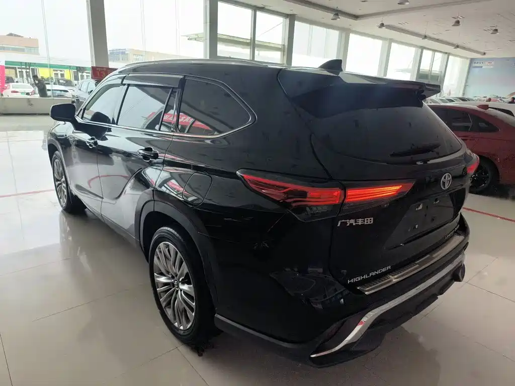 Toyota Highlander 2021 — фото 23
