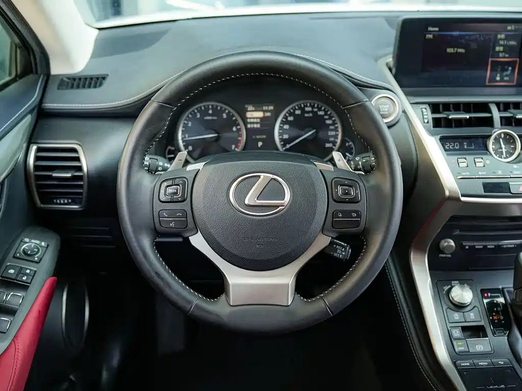 Lexus NX 2020 — фото 20