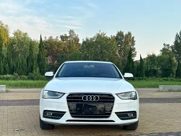 Audi A4L 2015