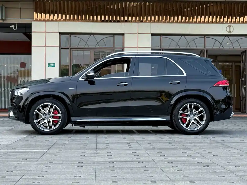 Mercedes-Benz GLE AMG 2023 — фото 2