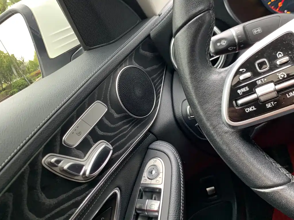 Mercedes-Benz C-Class 2019 — фото 16