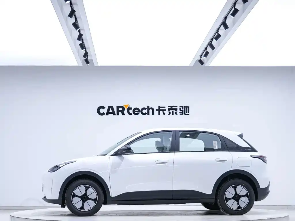 Geely Galaxy Starwish 2025 — фото 4