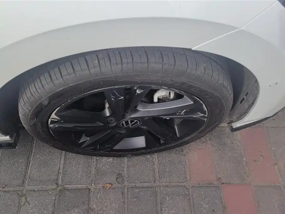 Volkswagen Golf 2021