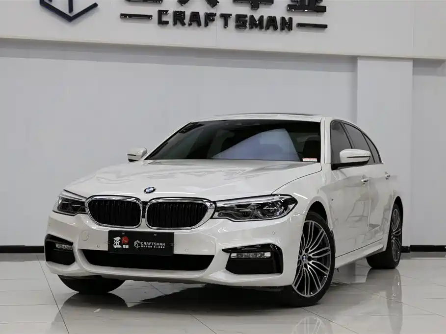 BMW 5 Series 2018 — фото 2