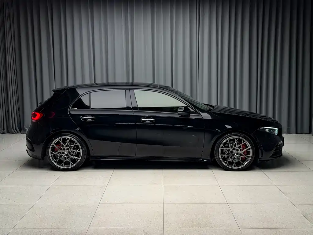 Mercedes-Benz A-Class AMG 2023 — фото 3