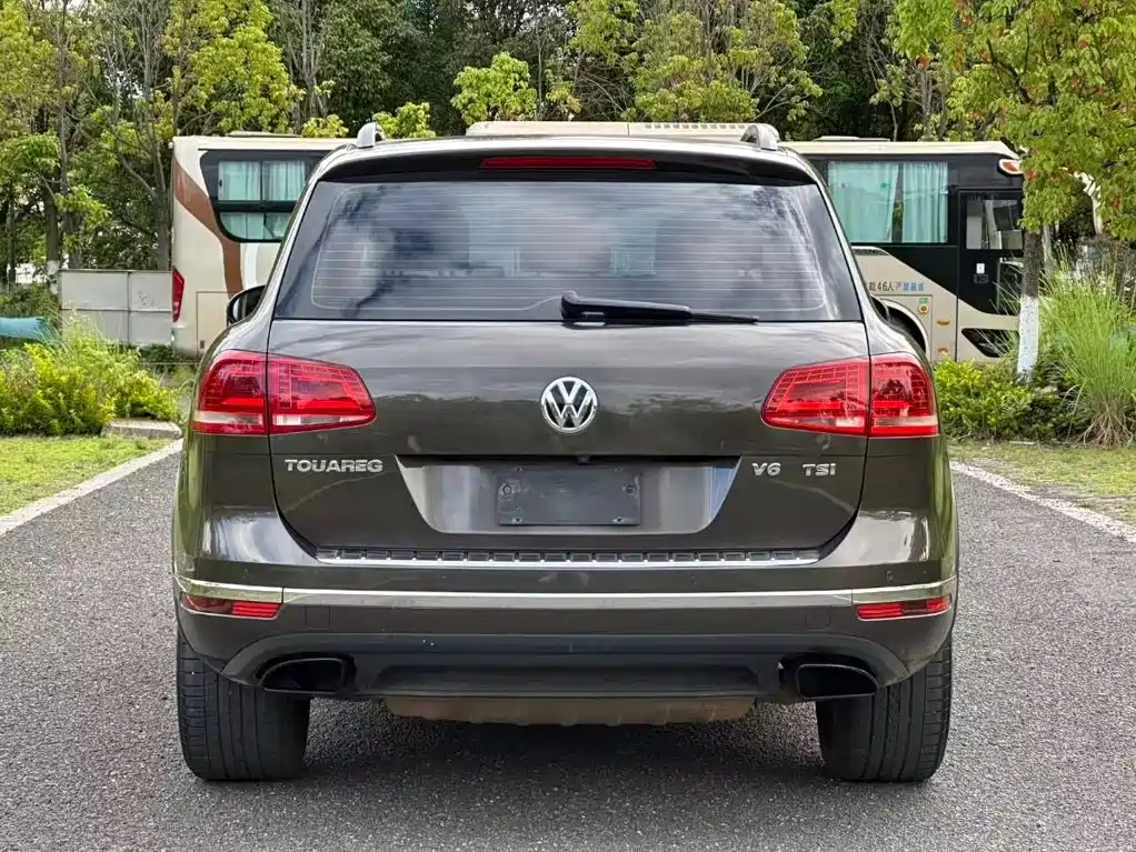 Volkswagen Touareg 2017 — фото 8