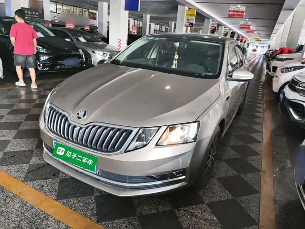 Skoda Octavia 2018 — фото 1