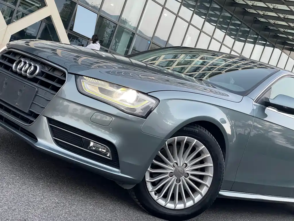 Audi A4L 2015 — фото 4