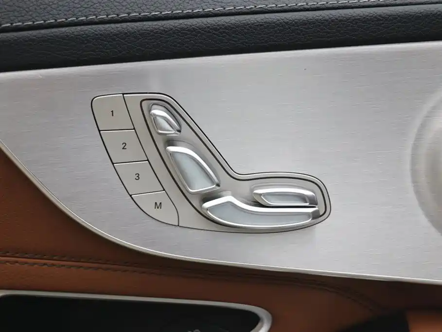 Mercedes-Benz C-Class 2019 — фото 11