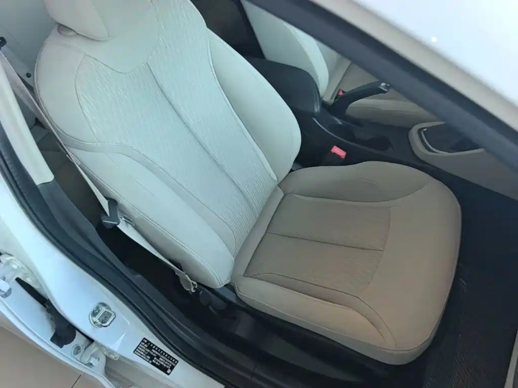 Buick Excelle GT 2018 — фото 25