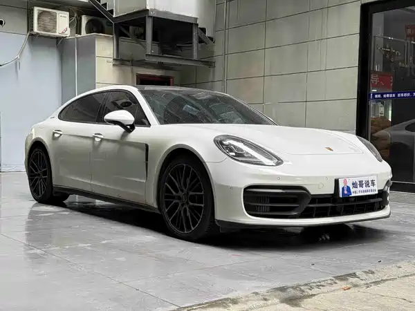 Porsche Panamera 2024