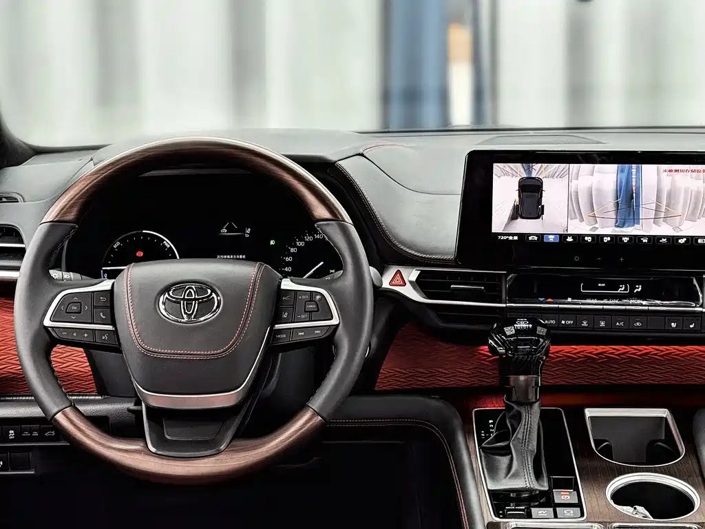 Toyota Sienna — фото 10