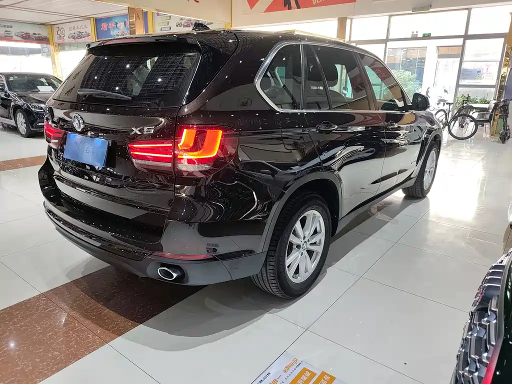 BMW X5 2017 — фото 11