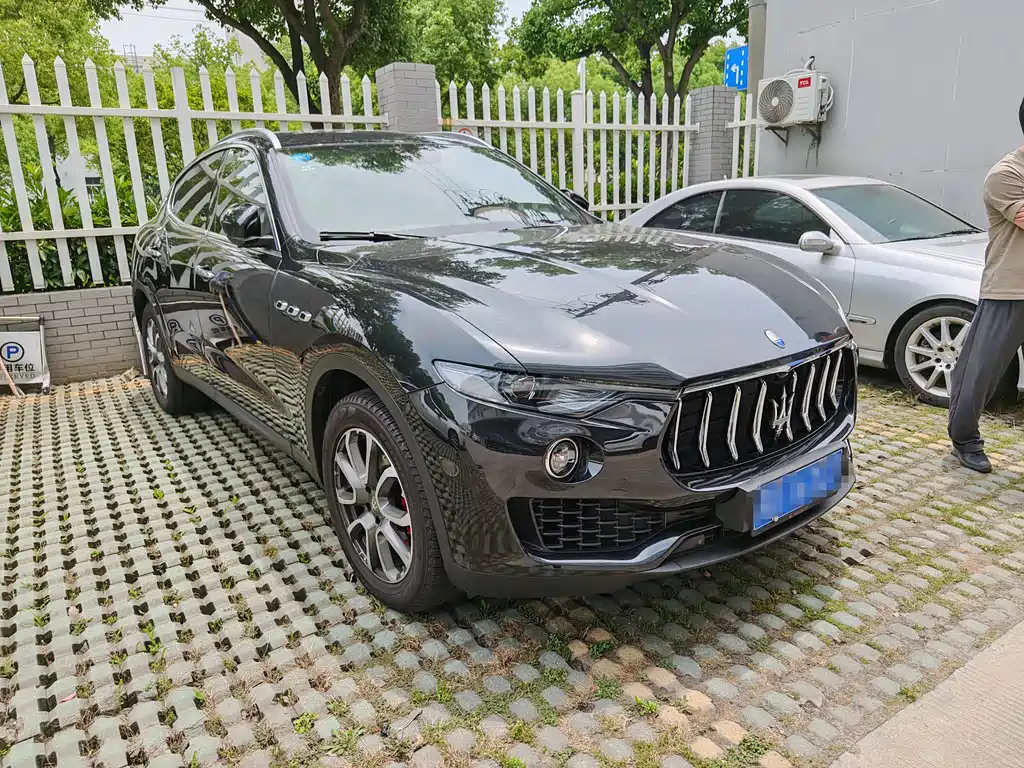 Maserati Levante 2017 — фото 2